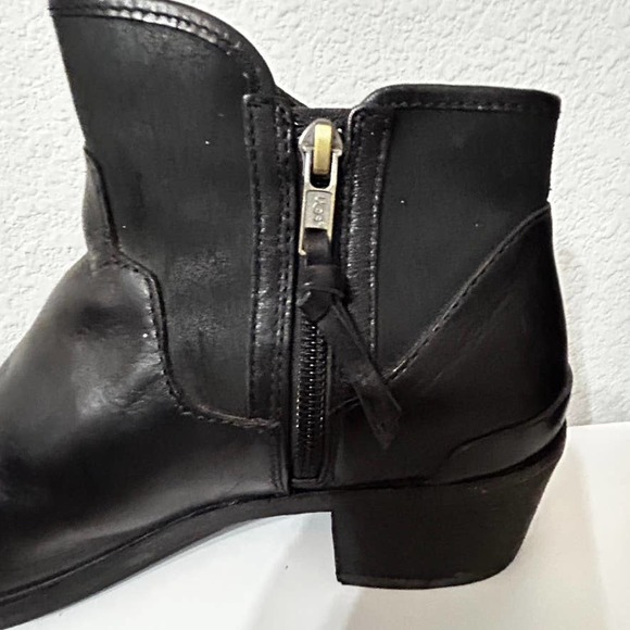 UGG Penelope Ankle Boots Black Suede Leather Size 8 Bootie Sherpa Lined - Picture 7 of 13